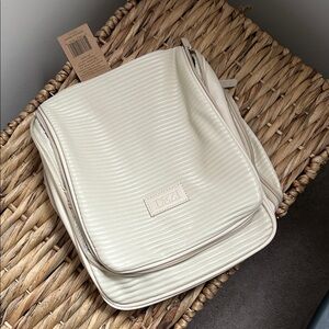 DEZI Textured Cream Toiletry Bag